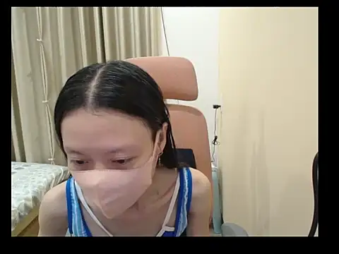 Snapshot of Lil-Cherries chatting on 05-05-26, 11:07 Lil-Cherries online show from 05-05-26, 11:07