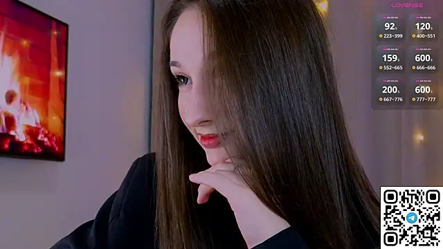 Snapshot of VYBEON chatting on 11-17-25, 05:30 VYBEON online show from 11-17-25, 05:30