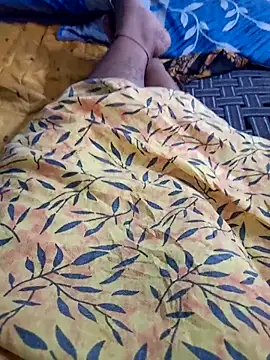 Snapshot of Rathi_telugu_couple chatting on 12-16-25, 04:39 Rathi telugu couple online show from 12-16-25, 04:39