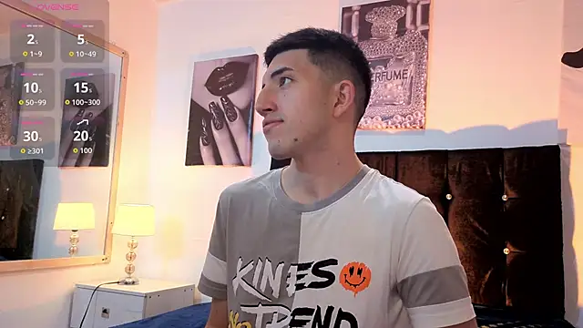 Snapshot of Un_Sluttyy chatting on 02-20-26, 11:22 Un Sluttyy online show from 02-20-26, 11:22