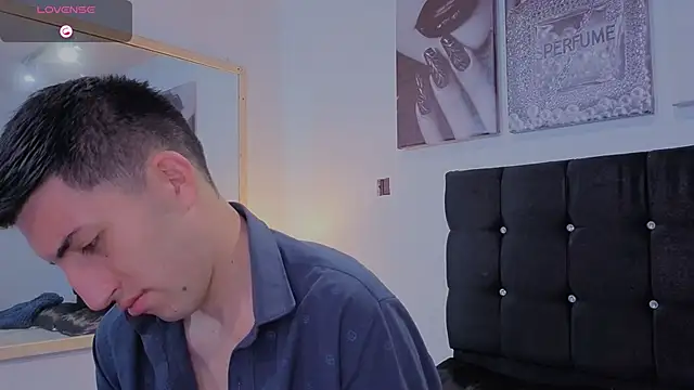 Snapshot of Un_Sluttyy chatting on 02-28-26, 11:00 Un Sluttyy online show from 02-28-26, 11:00