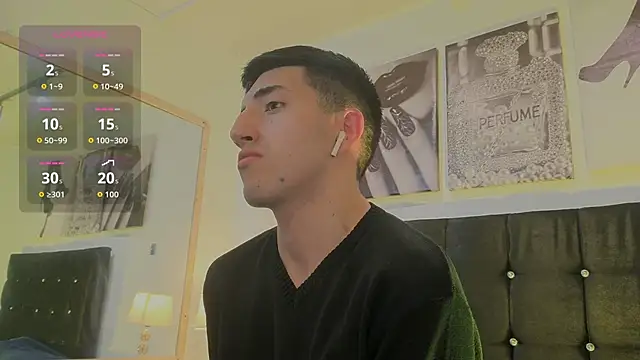 Snapshot of Un_Sluttyy chatting on 03-02-26, 11:28 Un Sluttyy online show from 03-02-26, 11:28