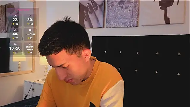 Snapshot of Un_Sluttyy chatting on 03-07-26, 11:40 Un Sluttyy online show from 03-07-26, 11:40