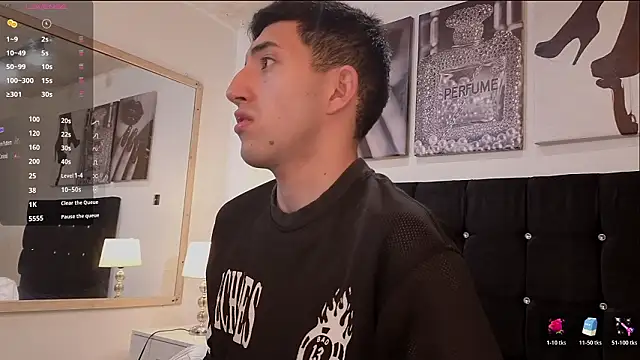 Snapshot of Un_Sluttyy chatting on 03-10-26, 11:04 Un Sluttyy online show from 03-10-26, 11:04