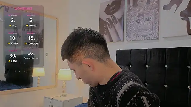 Snapshot of Un_Sluttyy chatting on 03-24-26, 11:15 Un Sluttyy online show from 03-24-26, 11:15