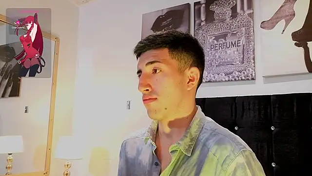 Snapshot of Un_Sluttyy chatting on 03-25-26, 11:27 Un Sluttyy online show from 03-25-26, 11:27