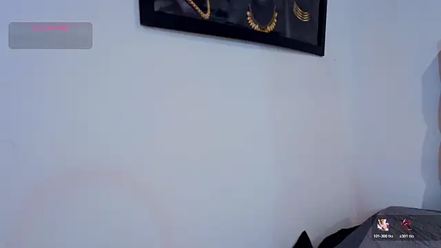 Snapshot of Un_Sluttyy chatting on 03-27-26, 10:59 Un Sluttyy online show from 03-27-26, 10:59