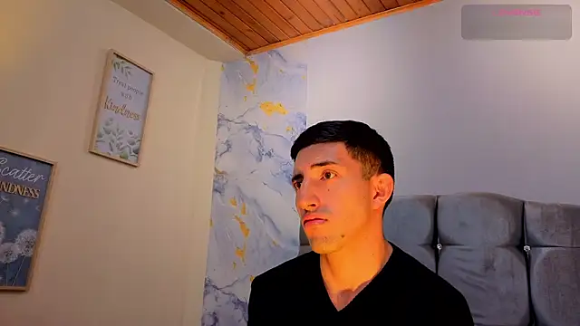 Snapshot of Un_Sluttyy chatting on 03-30-26, 11:55 Un Sluttyy online show from 03-30-26, 11:55