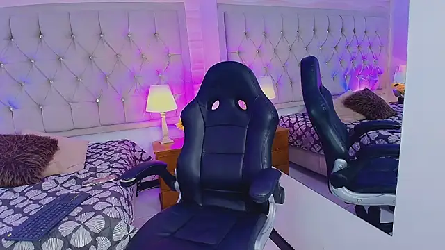 Snapshot of Liathompson_FG chatting on 03-19-26, 07:51 Liathompson FG online show from 03-19-26, 07:51