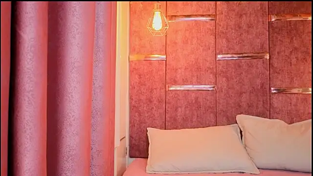 AuroraLanee  online show from 02-05-26, 07:51