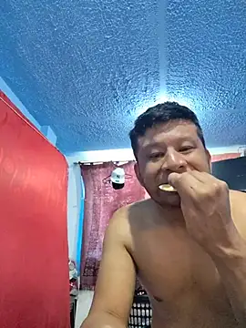 Snapshot of themorenofit08 chatting on 05-16-26, 05:12 themorenofit08 online show from 05-16-26, 05:12