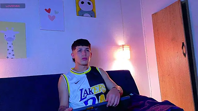 latiin boy21 online show from 11-07-25, 05:46