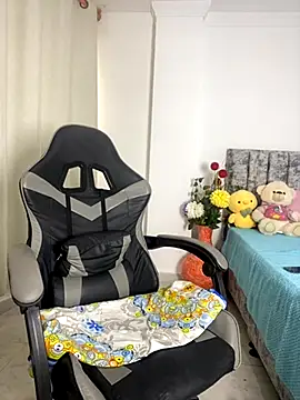 Snapshot of _emiily_pink chatting on 11-11-25, 01:00 emiily pink online show from 11-11-25, 01:00