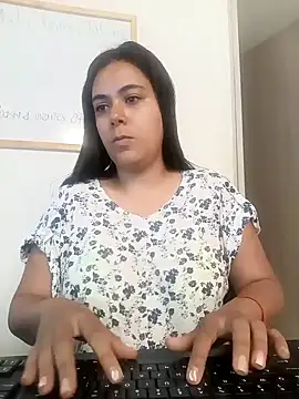 LorieFerrer online show from 02-08-25, 05:18