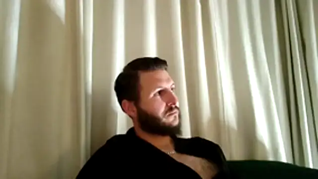 Snapshot of Dragonite2626 chatting on 11-12-25, 11:03 Dragonite2626 online show from 11-12-25, 11:03