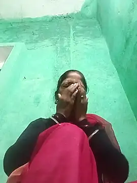 Hot eras8 online show from 12-02-25, 02:39