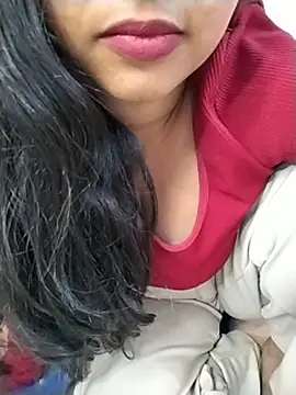 Sexy Divya   online show from 05-05-26, 01:08