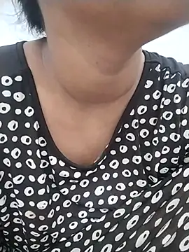 Sexy Divya   online show from 08-03-26, 09:15