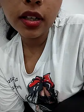 Sexy Divya   online show from 08-08-26, 05:15