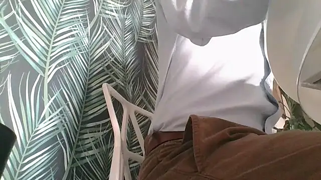 Snapshot of CuteDaddy92 chatting on 03-13-26, 10:44 CuteDaddy92 online show from 03-13-26, 10:44