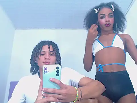 Snapshot of scoothh chatting on 11-16-25, 11:10 scoothh online show from 11-16-25, 11:10