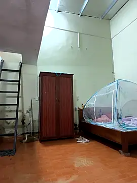 Lynly k2 online show from 03-23-26, 01:20