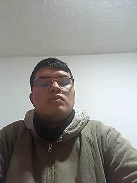 Logan Chloe online show from 12-03-25, 11:41