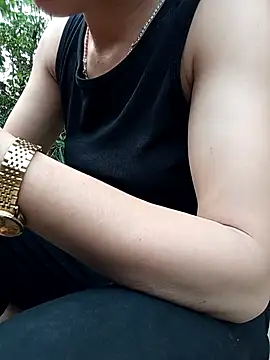 Lynn-122 online show from 04-15-26, 10:33