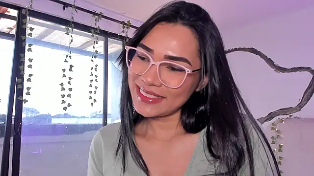 katemooss  online show from 11-09-25, 12:47