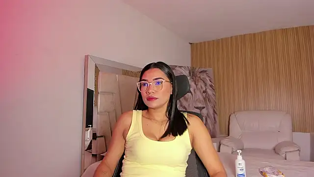 katemooss  online show from 11-23-25, 12:16