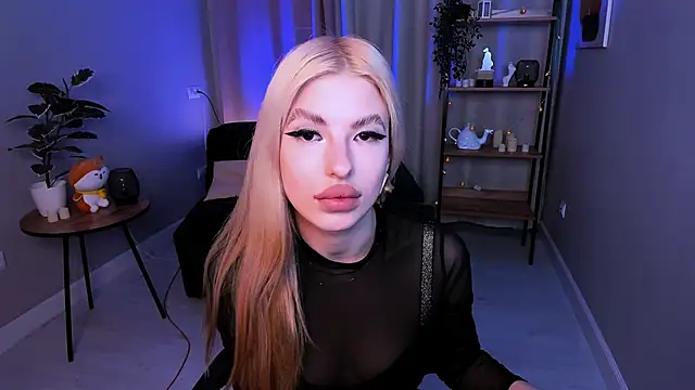 Snapshot of desperate_ramona chatting on 11-07-25, 10:32 desperate ramona online show from 11-07-25, 10:32