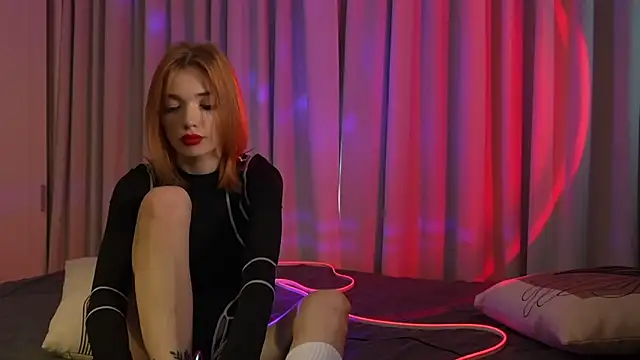 Snapshot of LinaaVelle chatting on 05-03-26, 03:12 LinaaVelle online show from 05-03-26, 03:12