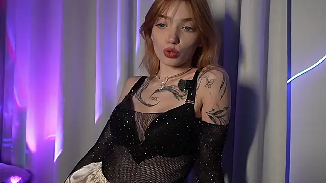 Snapshot of LinaaVelle chatting on 05-24-26, 12:26 LinaaVelle online show from 05-24-26, 12:26