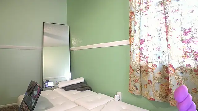 Snapshot of RosieCheeks_ chatting on 06-30-26, 10:22 RosieCheeks online show from 06-30-26, 10:22