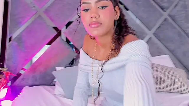 luciagray1 online show from 12-20-25, 11:56