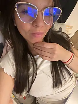 Mariana Ve online show from 11-08-25, 03:39