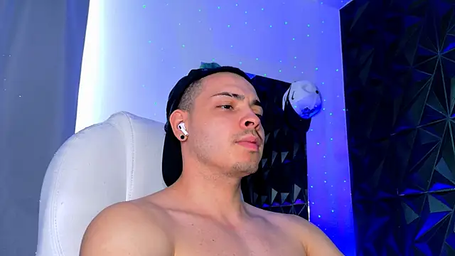 Maxwell Dupont online show from 01-14-26, 09:42