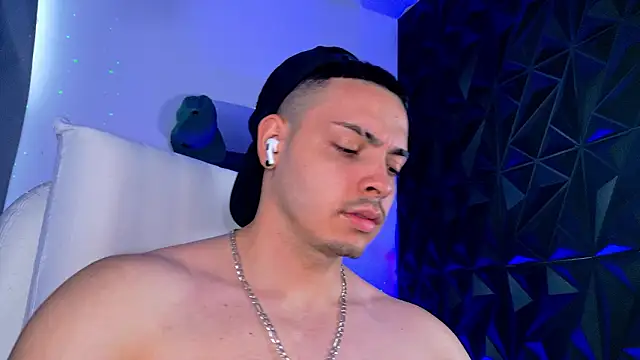 Maxwell Dupont online show from 02-05-26, 07:40