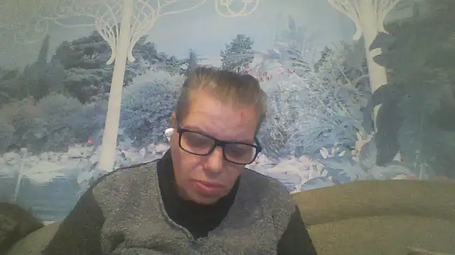 Avery3452 online show from 11-08-25, 07:41