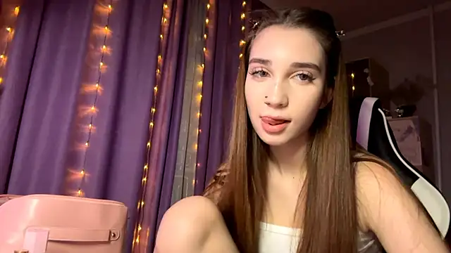 HollyPaw online show from 02-04-26, 10:58