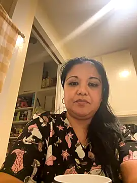 tattedlatina online show from 11-10-25, 08:13