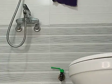 Tiny-122 online show from 07-05-26, 01:56