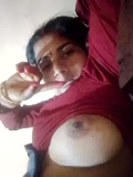 Snapshot of Seema_ji12 chatting on 02-09-26, 03:27 Seema ji12 online show from 02-09-26, 03:27