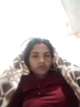 Snapshot of Seema_ji12 chatting on 02-14-26, 04:15 Seema ji12 online show from 02-14-26, 04:15
