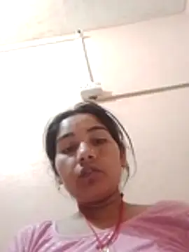 Snapshot of Seema_ji12 chatting on 03-08-26, 12:52 Seema ji12 online show from 03-08-26, 12:52
