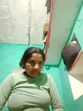 Snapshot of Seema_ji12 chatting on 03-12-26, 03:29 Seema ji12 online show from 03-12-26, 03:29