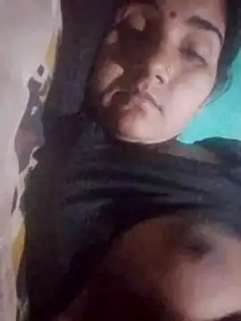 Snapshot of Seema_ji12 chatting on 03-15-26, 10:49 Seema ji12 online show from 03-15-26, 10:49