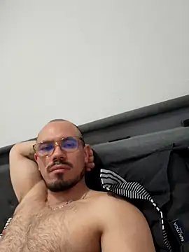 Snapshot of Zayary01 chatting on 11-08-25, 10:59 Zayary01 online show from 11-08-25, 10:59