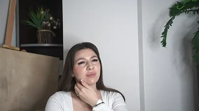 Snapshot of BrittanieBlunt chatting on 11-09-25, 04:00 BrittanieBlunt online show from 11-09-25, 04:00