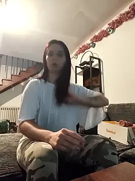 Snapshot of MickNanaa chatting on 12-16-25, 02:44 MickNanaa online show from 12-16-25, 02:44